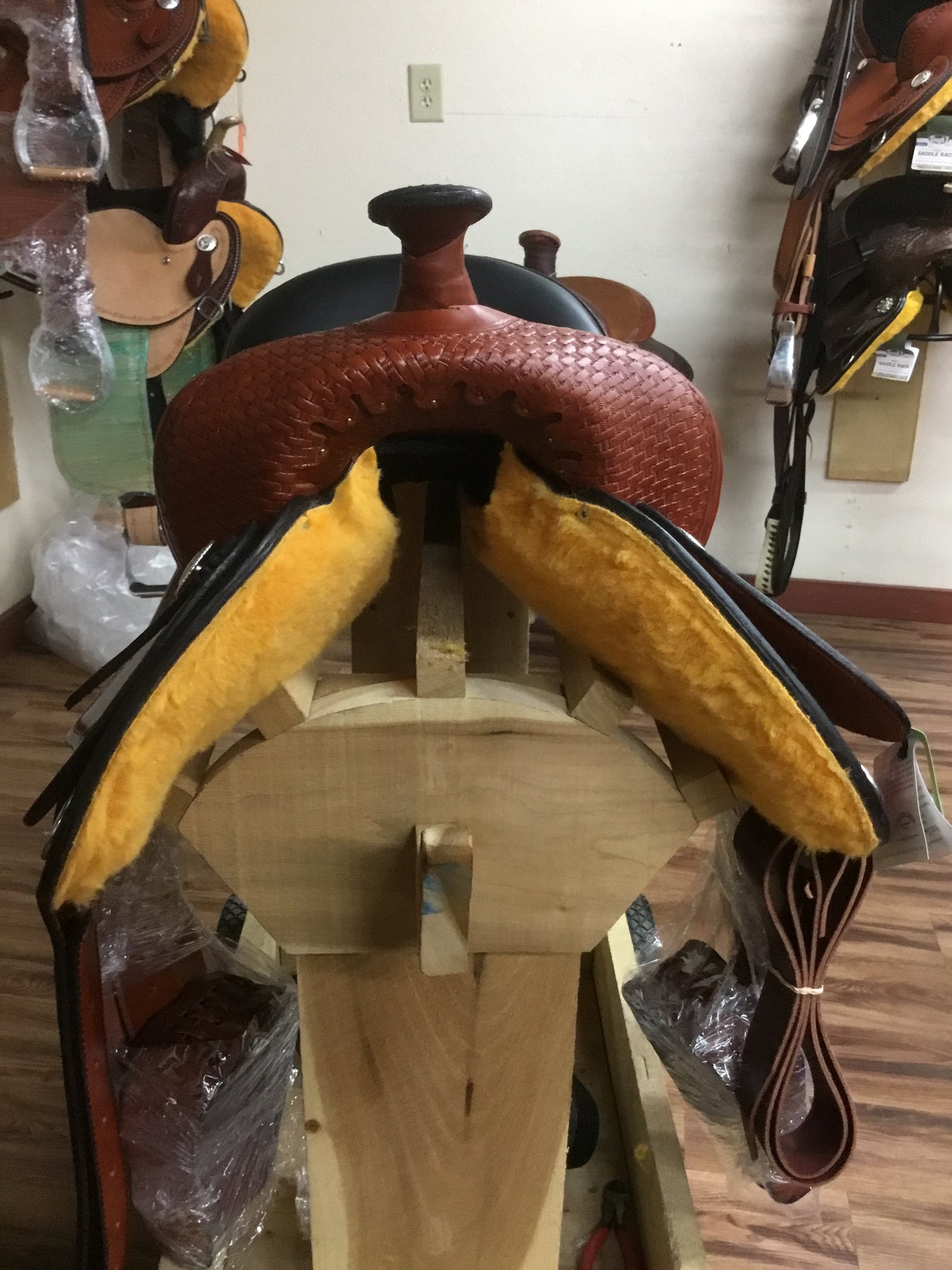 17" Gaited Trail Saddle Circle M by Valley Head Saddlery
