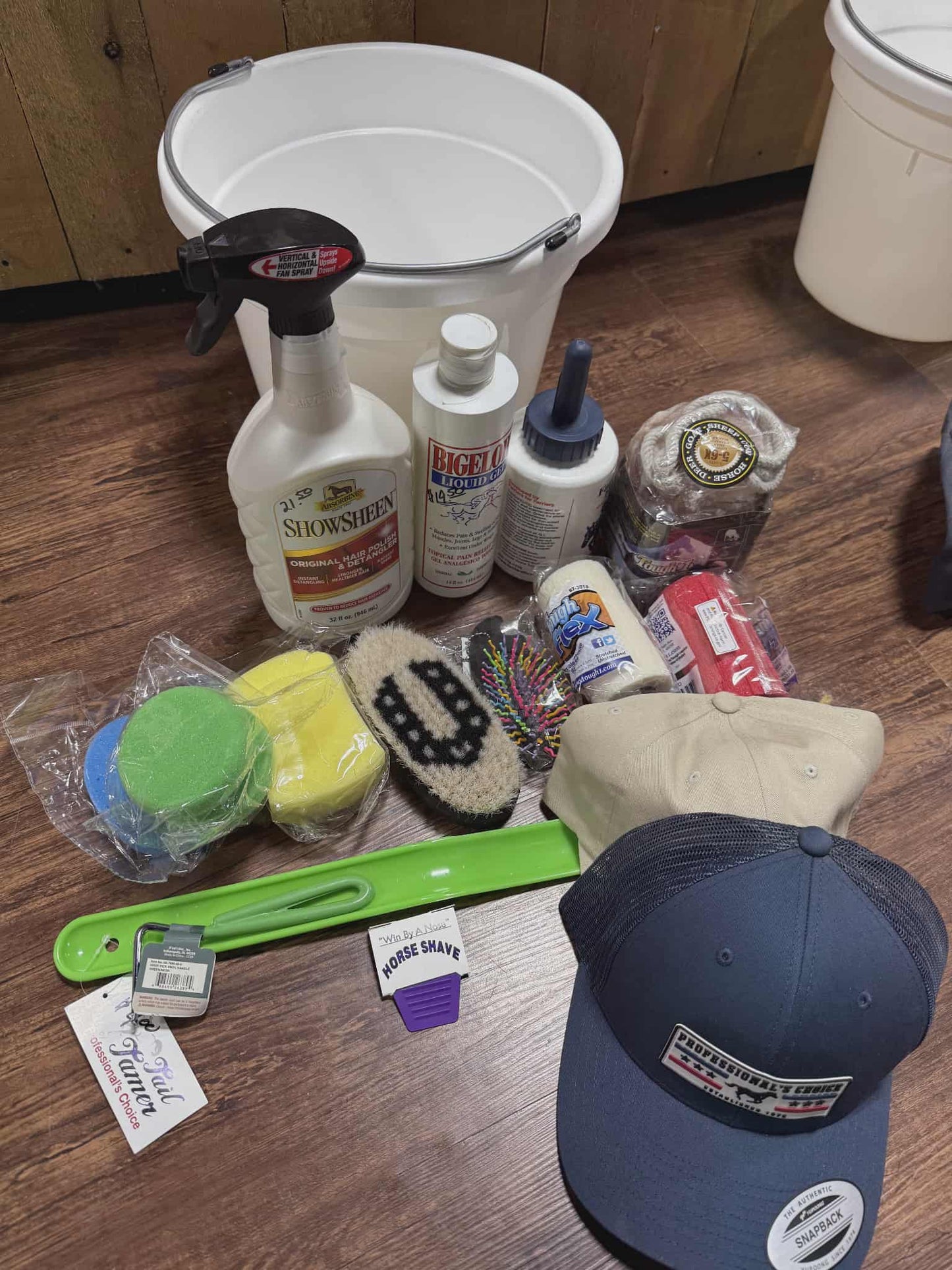 Mega Grooming Bucket